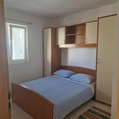 Sikirica 4 * Trogir